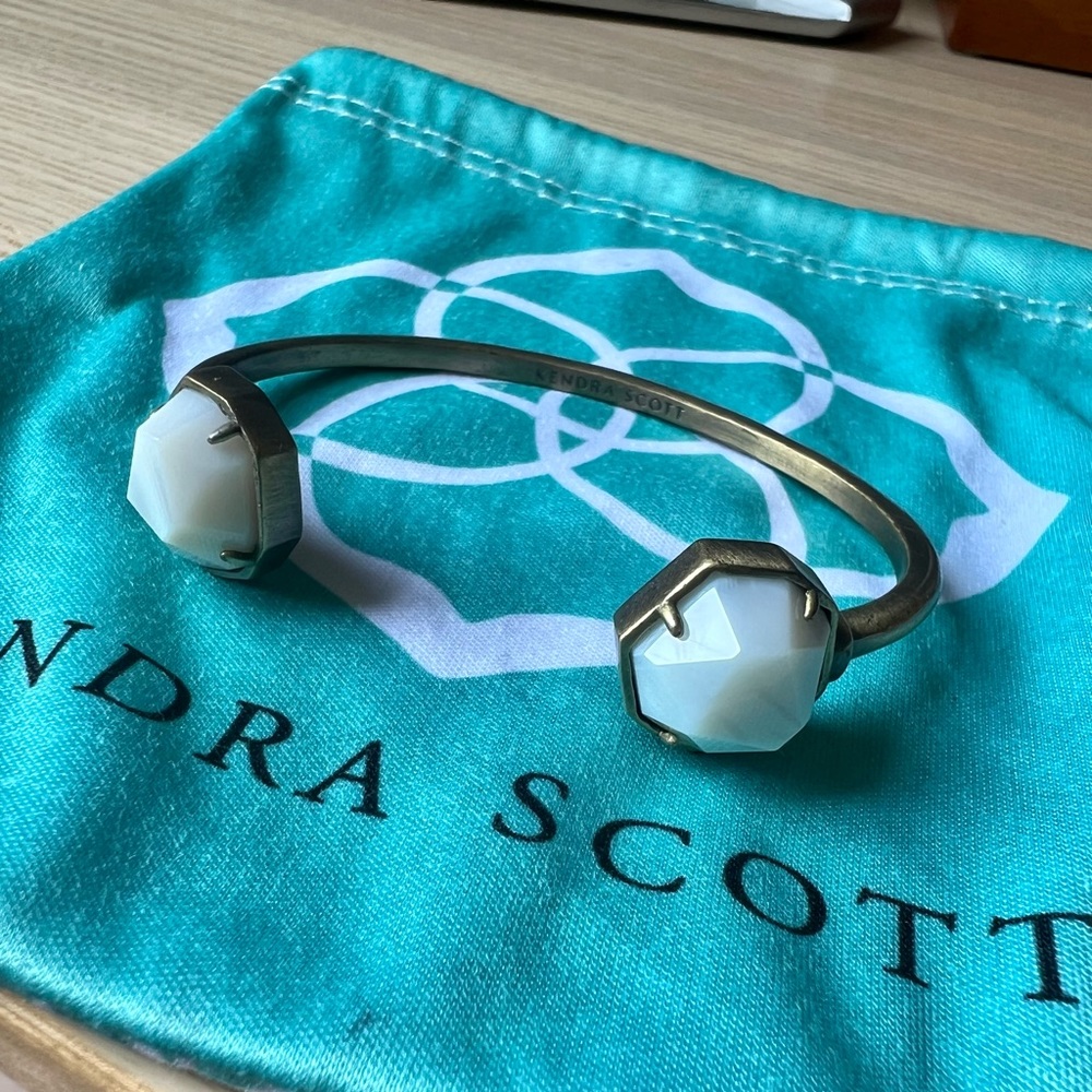 Kendra Scott Brinkley Bracelet Cuff in Antique Brass with White Banded Agate